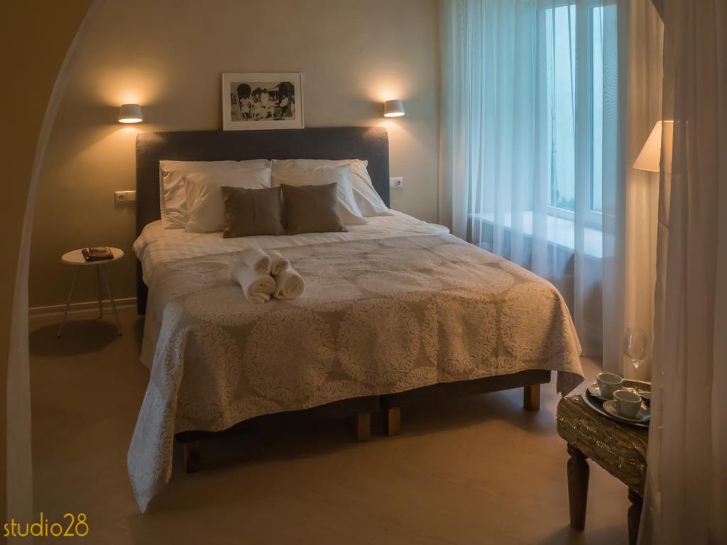 Studio28 Boutique Rooms Pärnu Rum bild